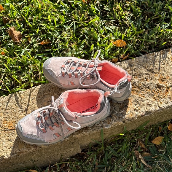 Bearpaw Women’s Hiking Shoes - Size 8 - Picture 6 of 10